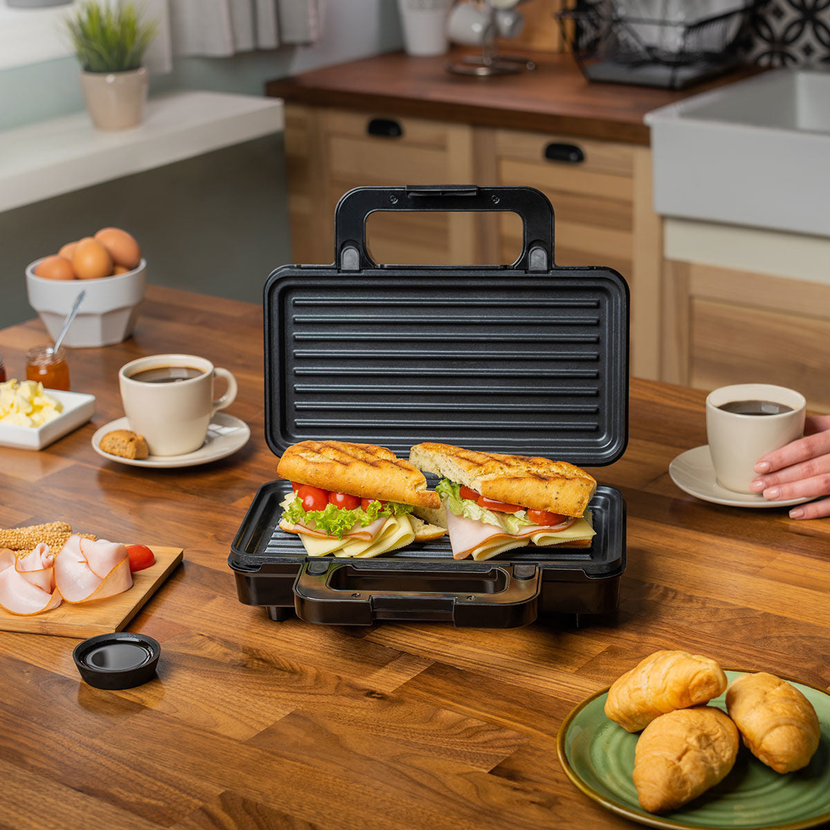 ESTIA KING TOAST 2-SLOT TOASTER 900w WITH DEEP REMOVABLE NON-STICK PLATES